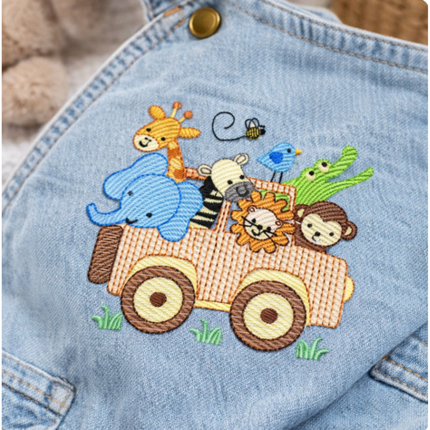 Safari animals in car Embroidery Design