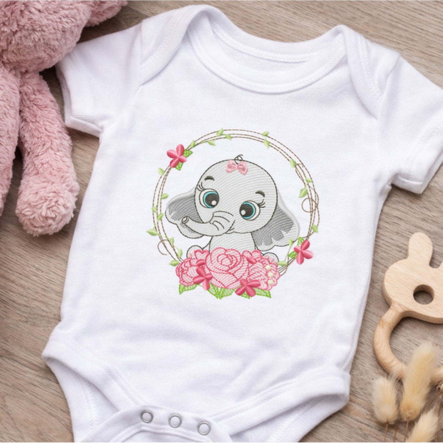 Beautiful little elephant Embroidery Design 5X7